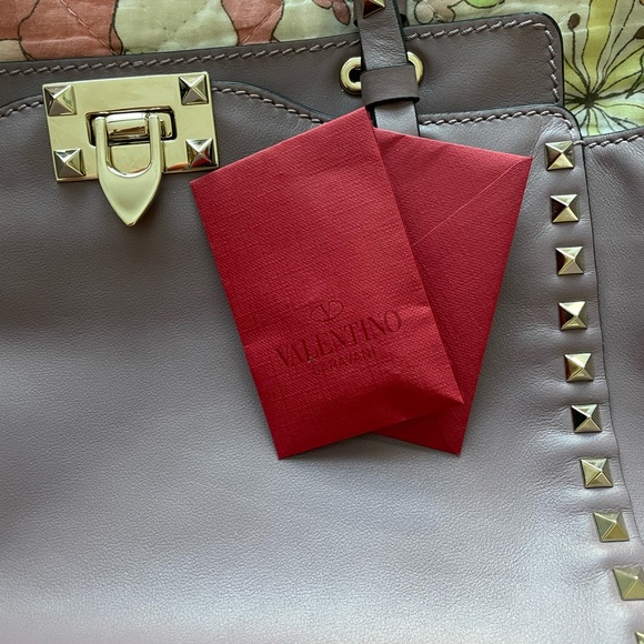 Valentino Garavani Small Calfskin Rockstud Bag - Picture 10 of 16